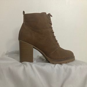 Limelight Becky heel booties